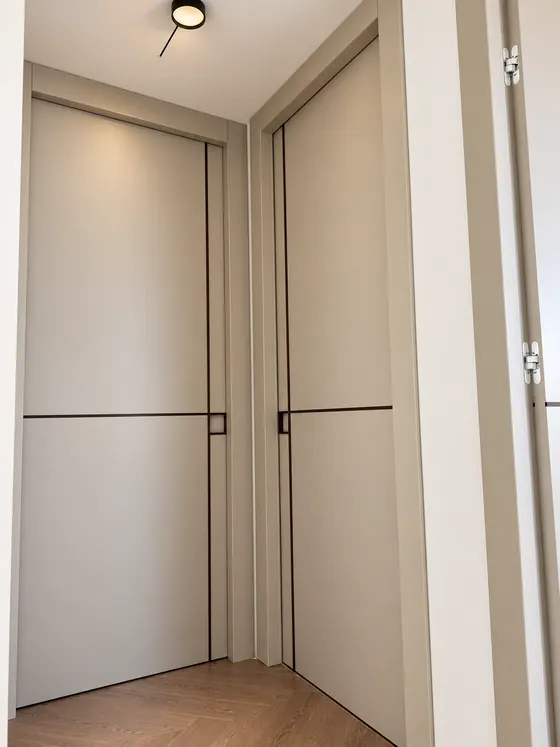 Porte filo muro su misura